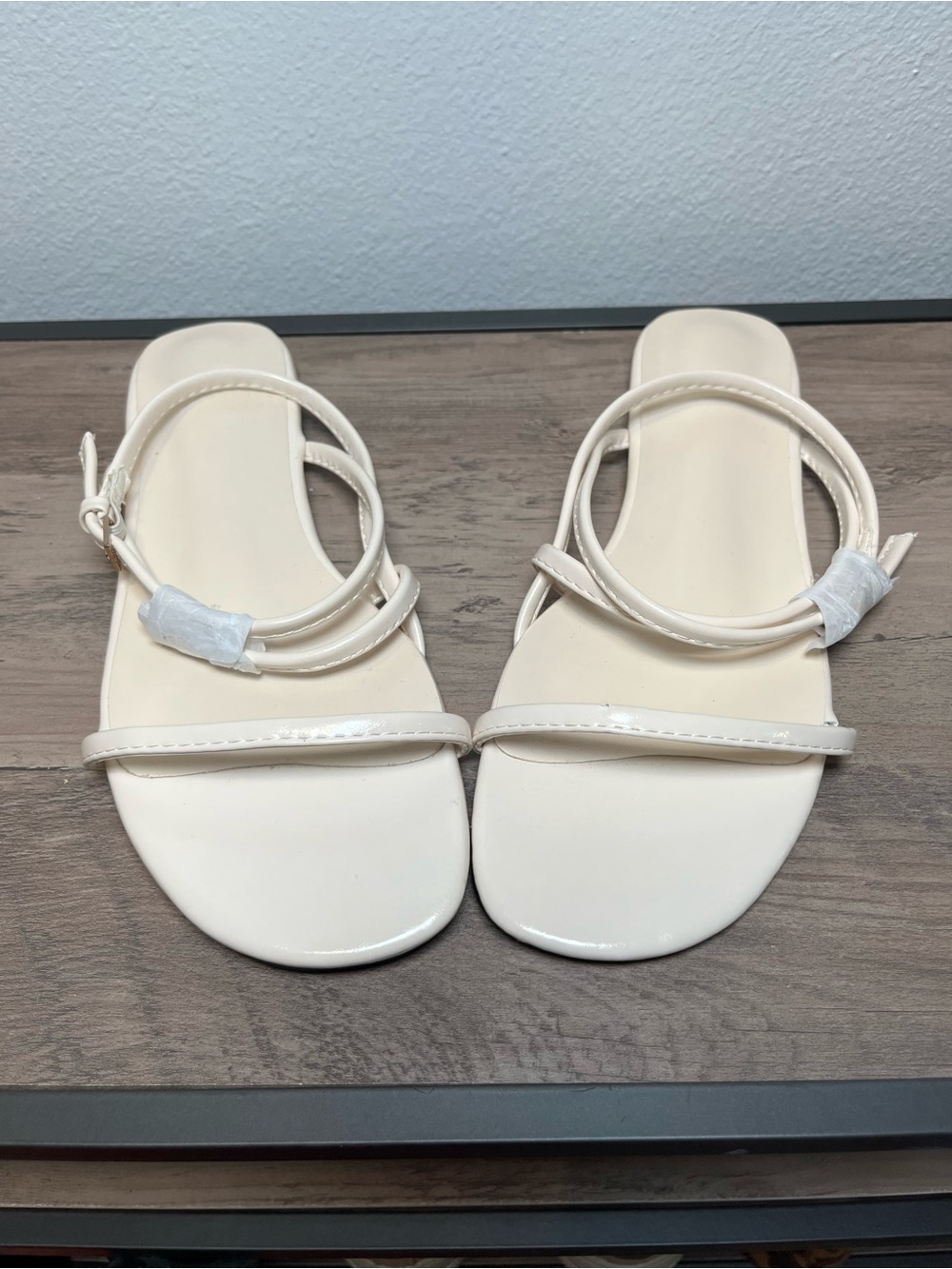White Ivory Strappy Flat Sandals Size 7.5 Ankle Strap Minimalist Summer